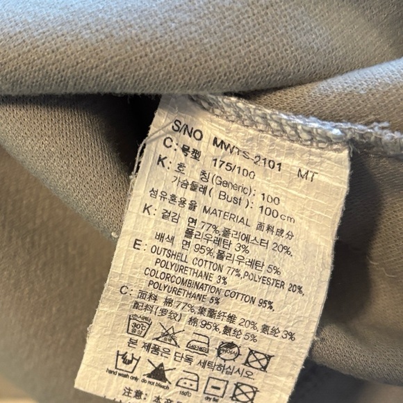 Men’s shirt size medium - Picture 6 of 6